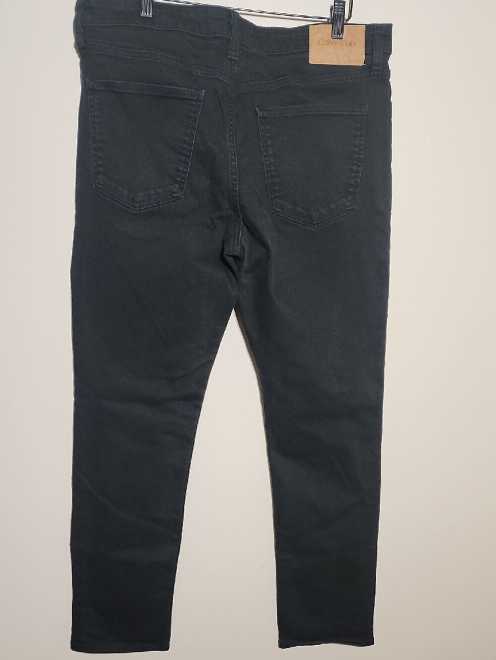 Calvin Klein Men’s Black Slim Straight Jeans - Picture 3 of 3